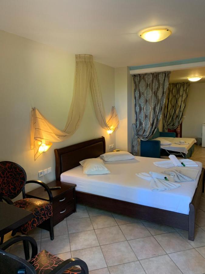 Giannis & Foteini Hotel Afytos Bagian luar foto