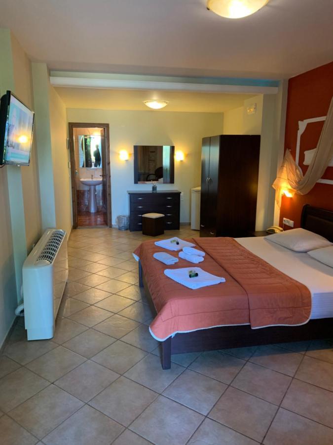 Giannis & Foteini Hotel Afytos Bagian luar foto
