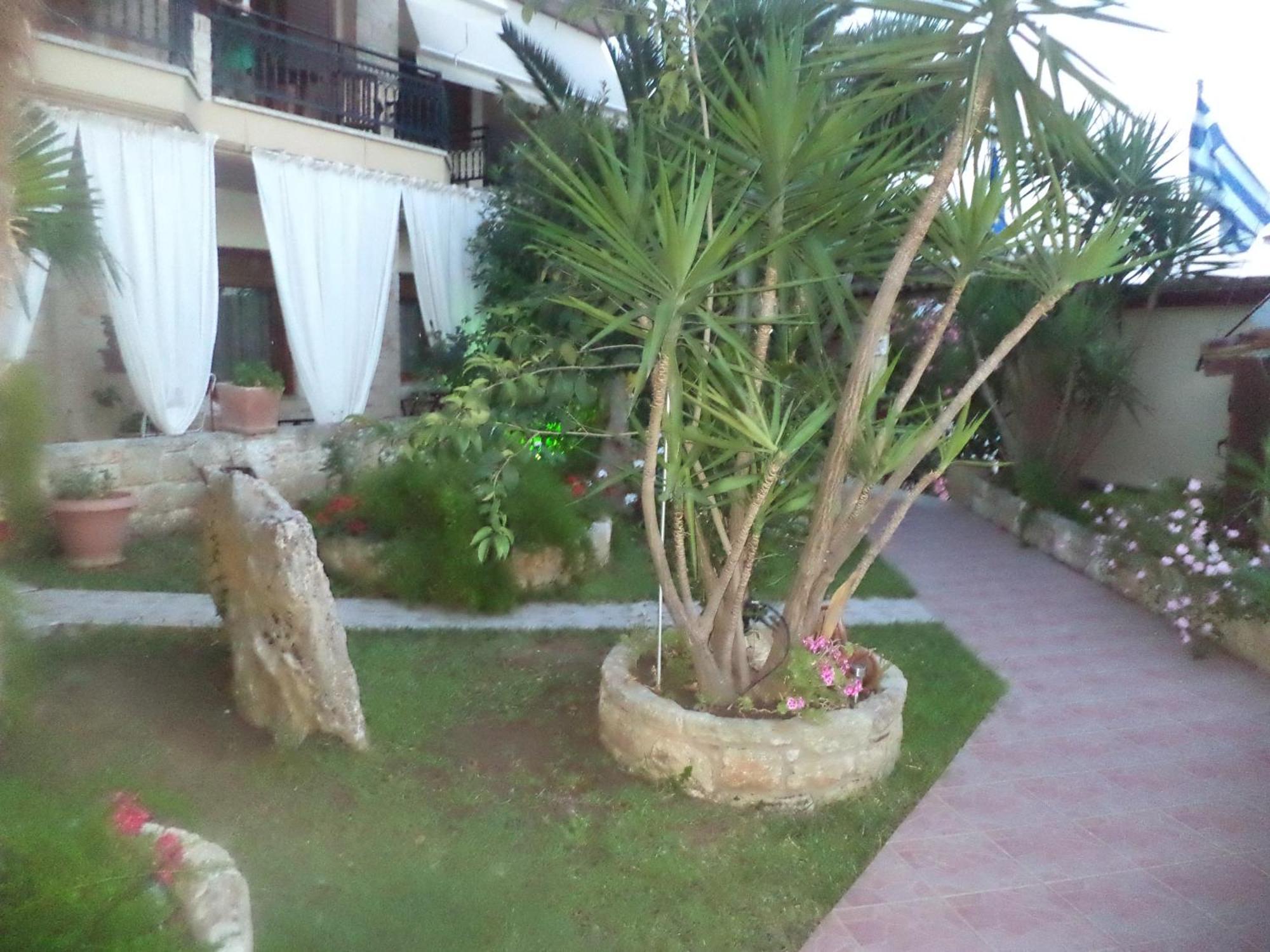 Giannis & Foteini Hotel Afytos Bagian luar foto