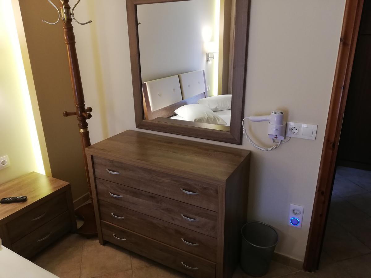 Giannis & Foteini Hotel Afytos Bagian luar foto