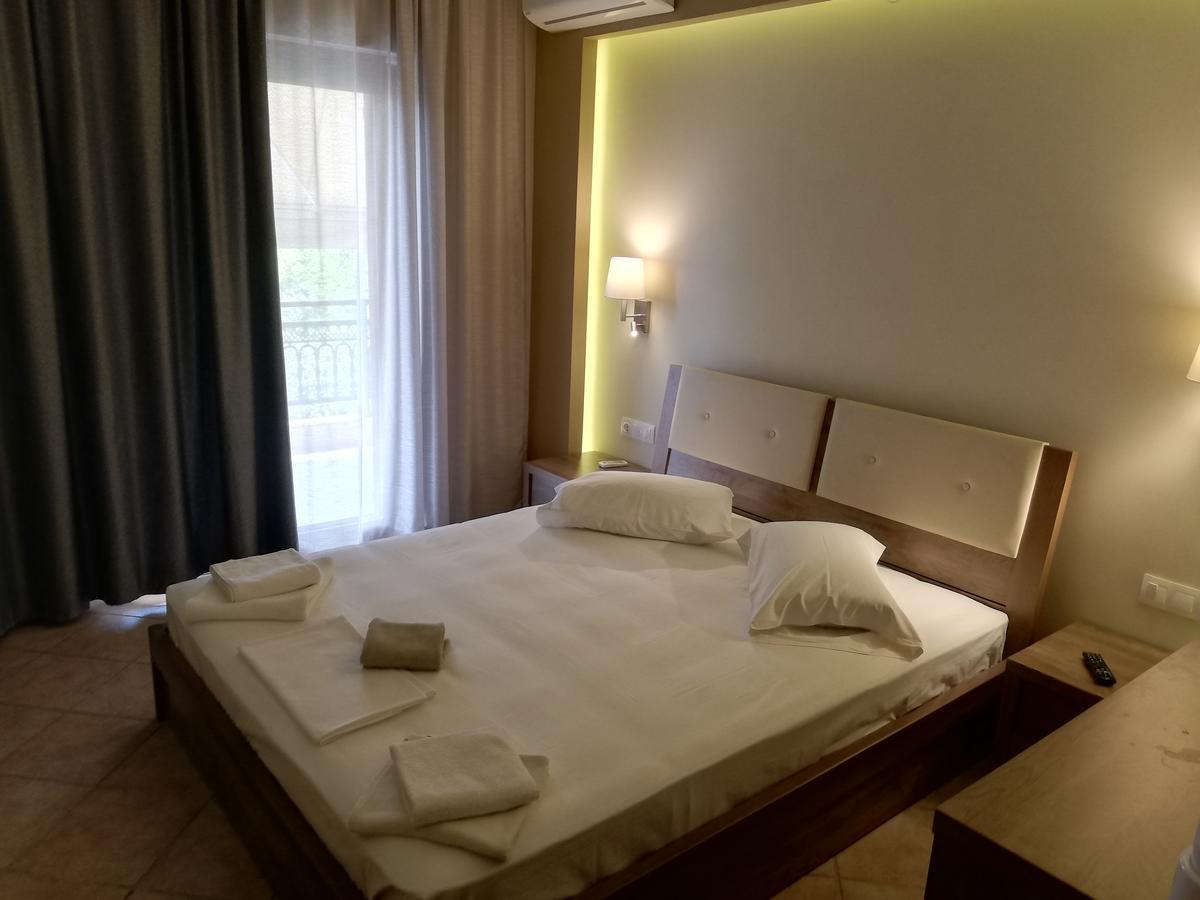 Giannis & Foteini Hotel Afytos Bagian luar foto